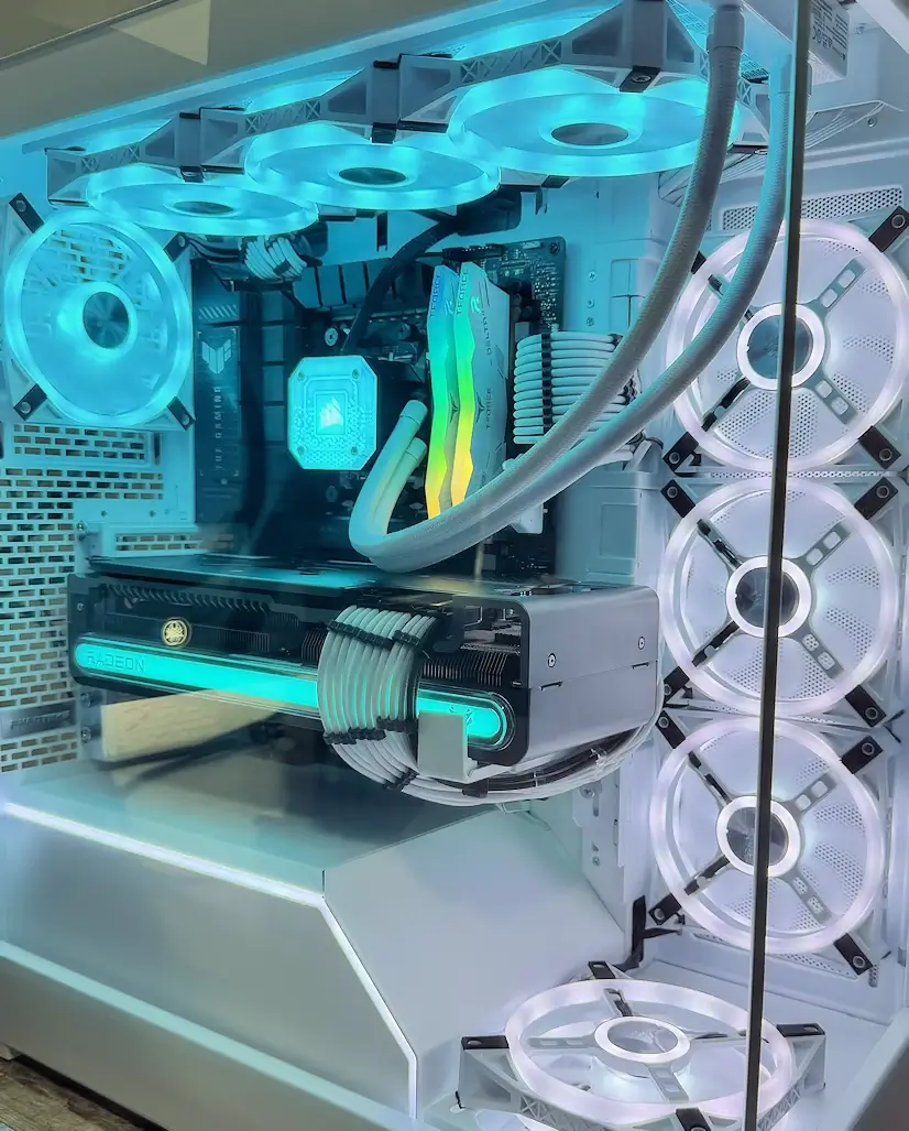 Montaje Gaming PC Phanteks Galapagar